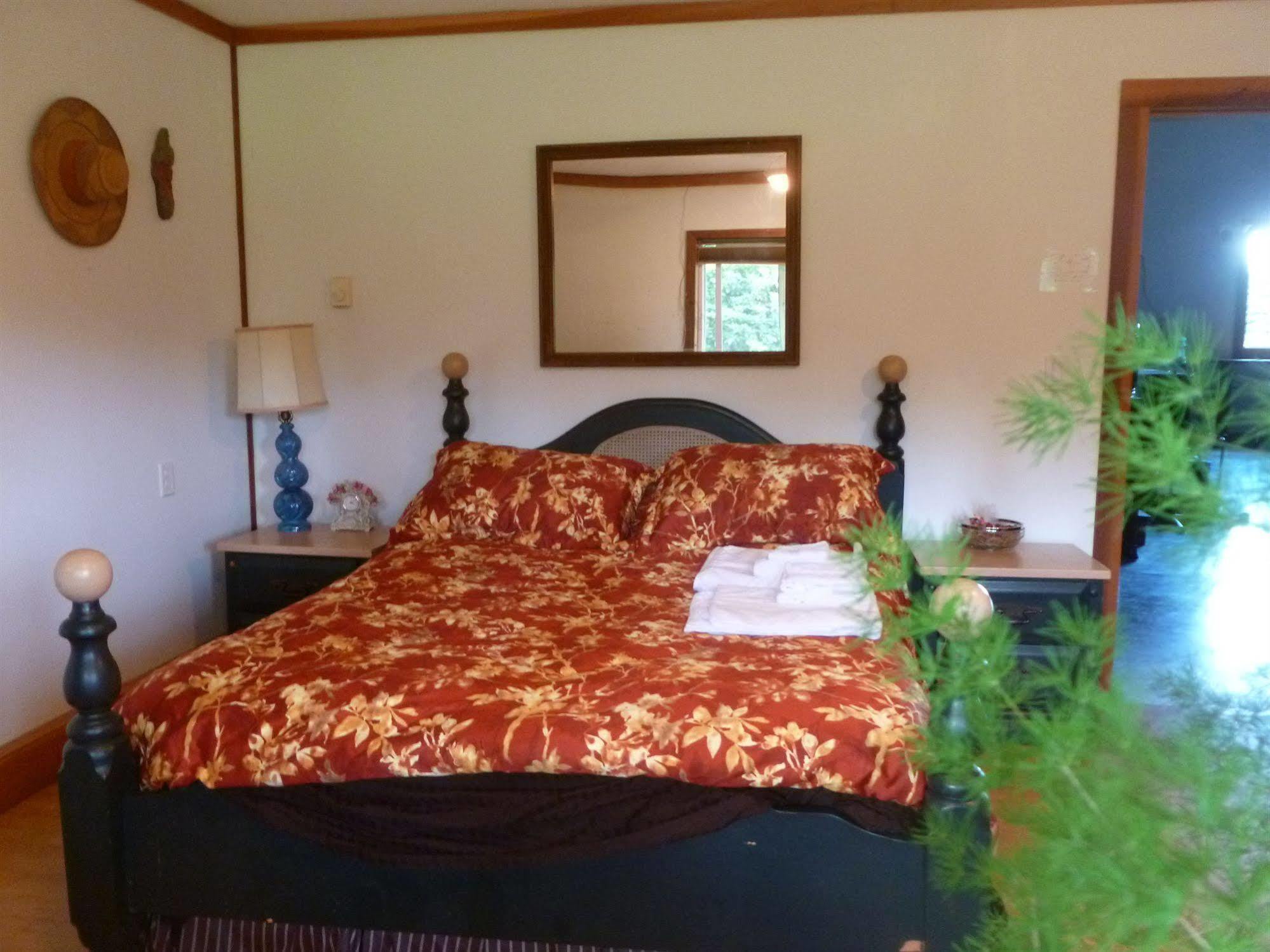 Harrison Hammond House Farmstay Harrison Mills Exteriör bild