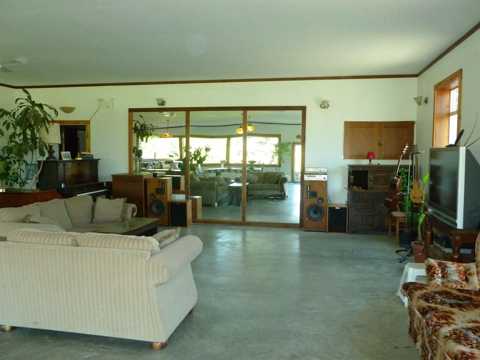 Harrison Hammond House Farmstay Harrison Mills Exteriör bild