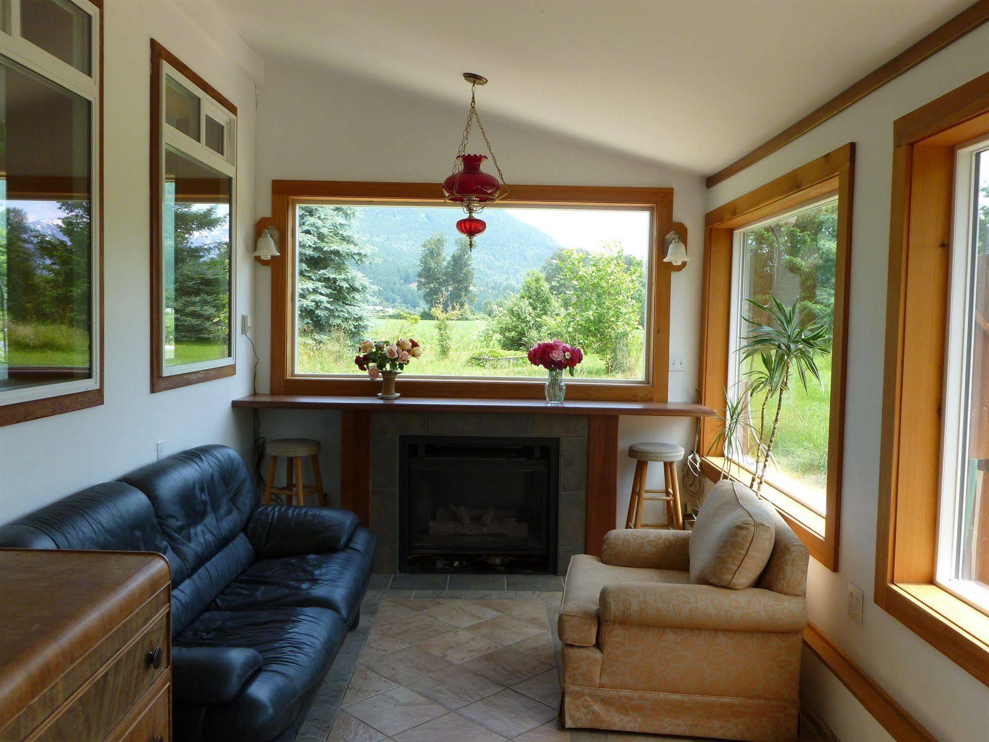 Harrison Hammond House Farmstay Harrison Mills Exteriör bild